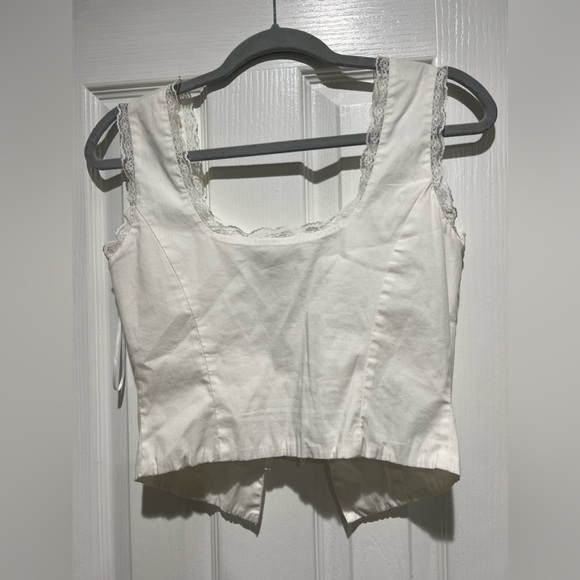 Basically new never worn white going out top - Picture 2 of 5